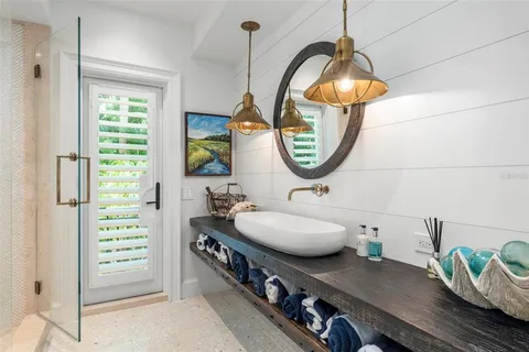 $8,500,000 | 501 Harbor Point Road, Longboat Key, FL 34228