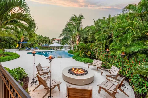 $8,500,000 | 501 Harbor Point Road, Longboat Key, FL 34228