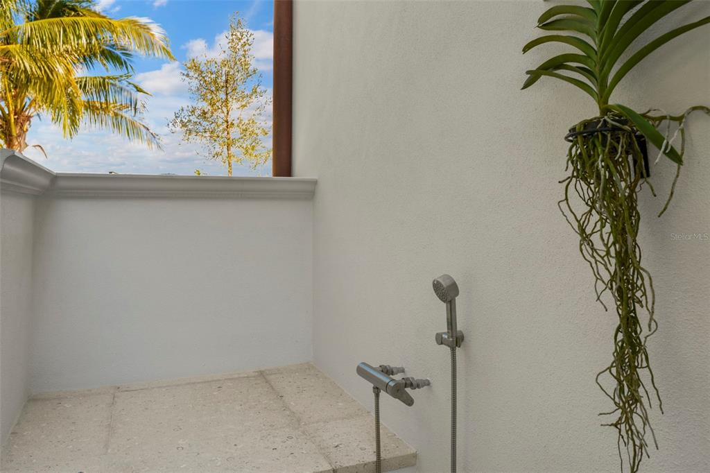 501 Harbor Point Road Longboat Key, FL 34228 - Photo 75 of 78