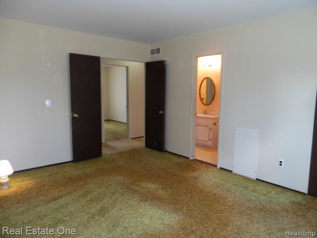 42051 Ridge Road West Novi, MI 48375 - Photo 19 of 29