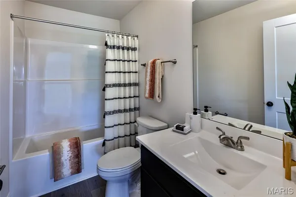 $794,181 | 116 Sterling Dr Lake Street, Lake St. Louis, MO 63367