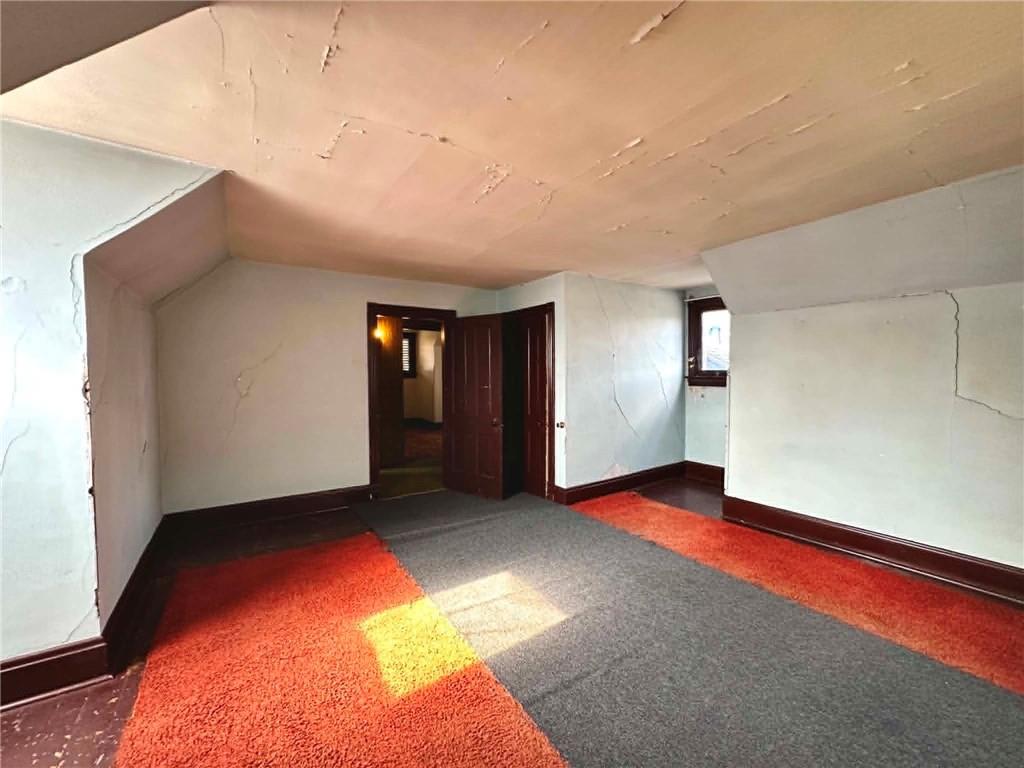 1716 Middle Street Pittsburgh, PA 15215 - Photo 23 of 31 Huge 3rd floor bedroom