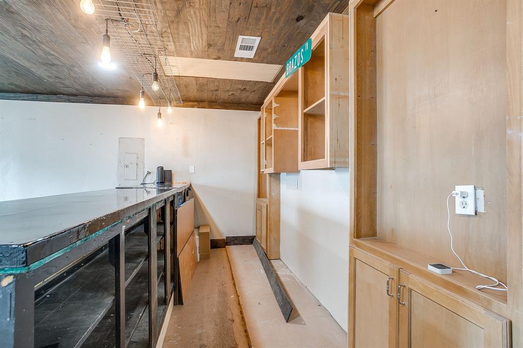 6260 Silver Creek Azle Road Azle, TX 76020 - Photo 28 of 40 a view of entryway and kitchen