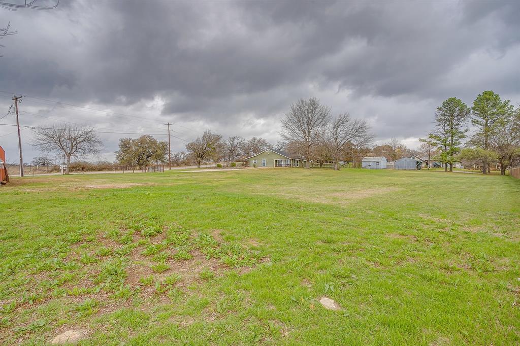 6260 Silver Creek Azle Road Azle, TX 76020 - Photo 39 of 40 a view of an ocean