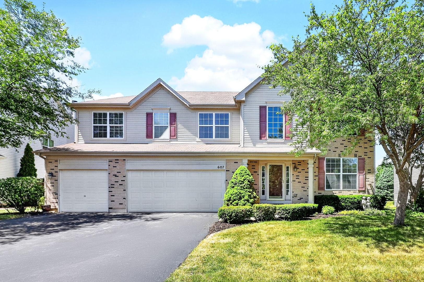 607 Mansfield Way Oswego, IL 60543 - Photo 1 of 1