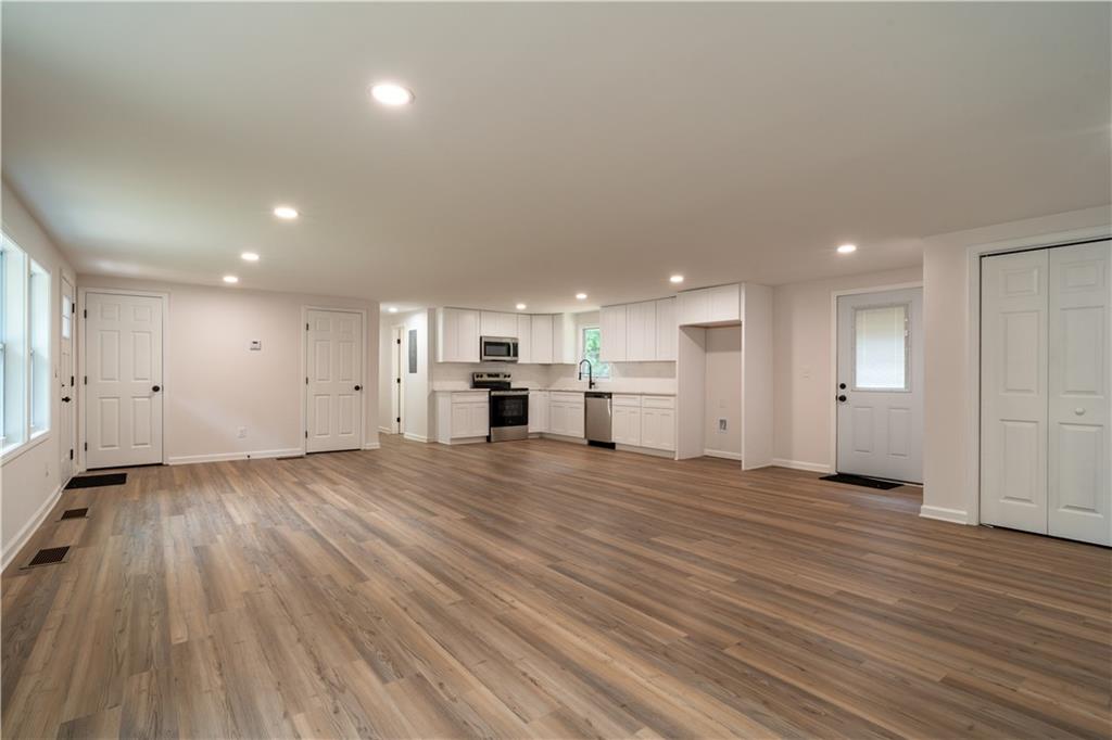 321 Scoggins Road Dallas, GA 30157 - Photo 3 of 15