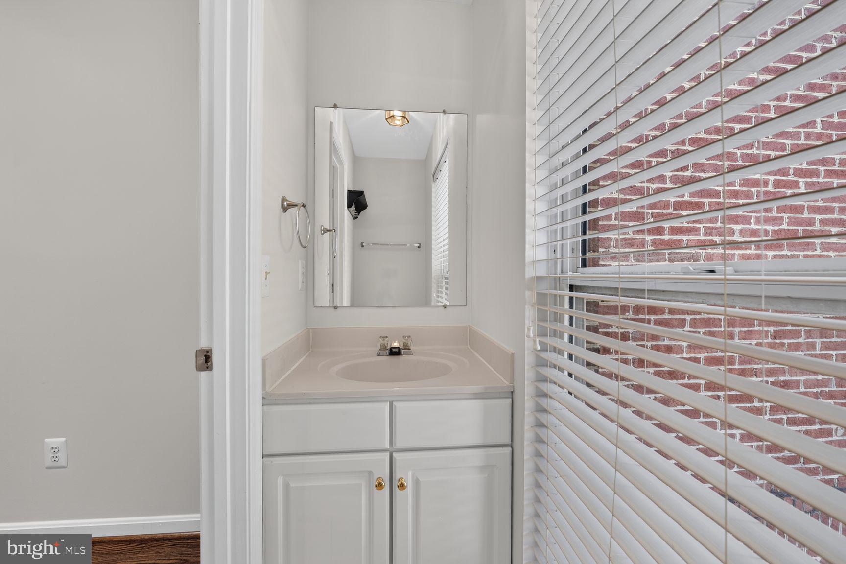 12054 Edgemere Circle Reston, VA 20190 - Photo 12 of 24