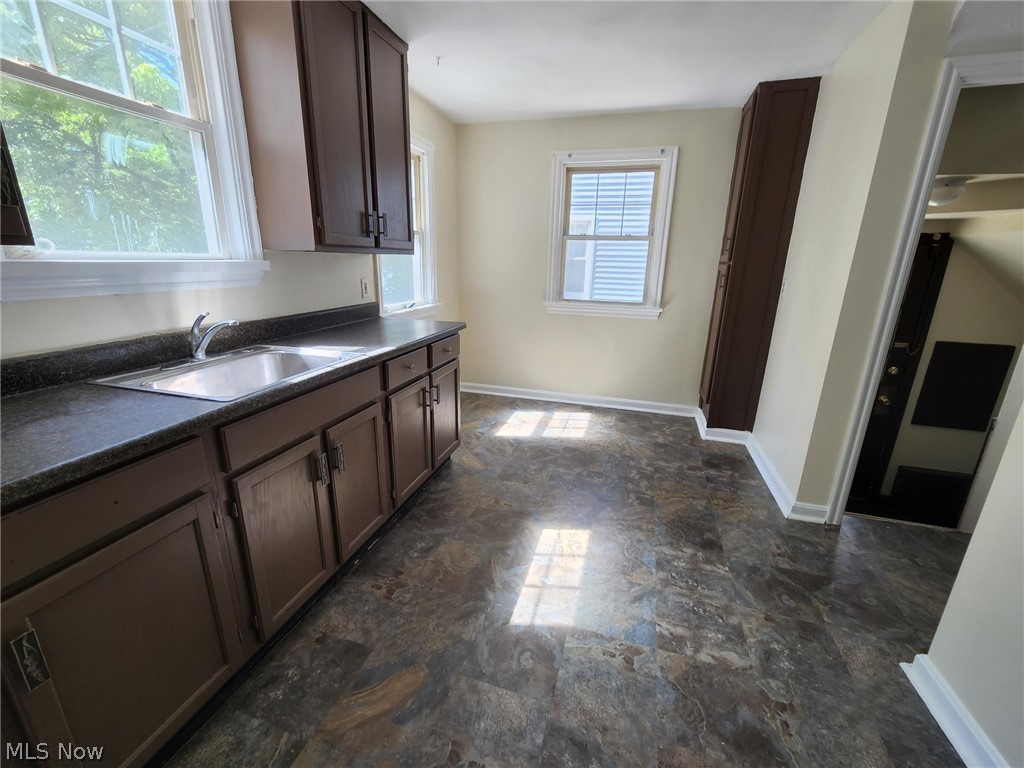 1088 Rushleigh Road Cleveland Heights, OH 44121 - Photo 8 of 22