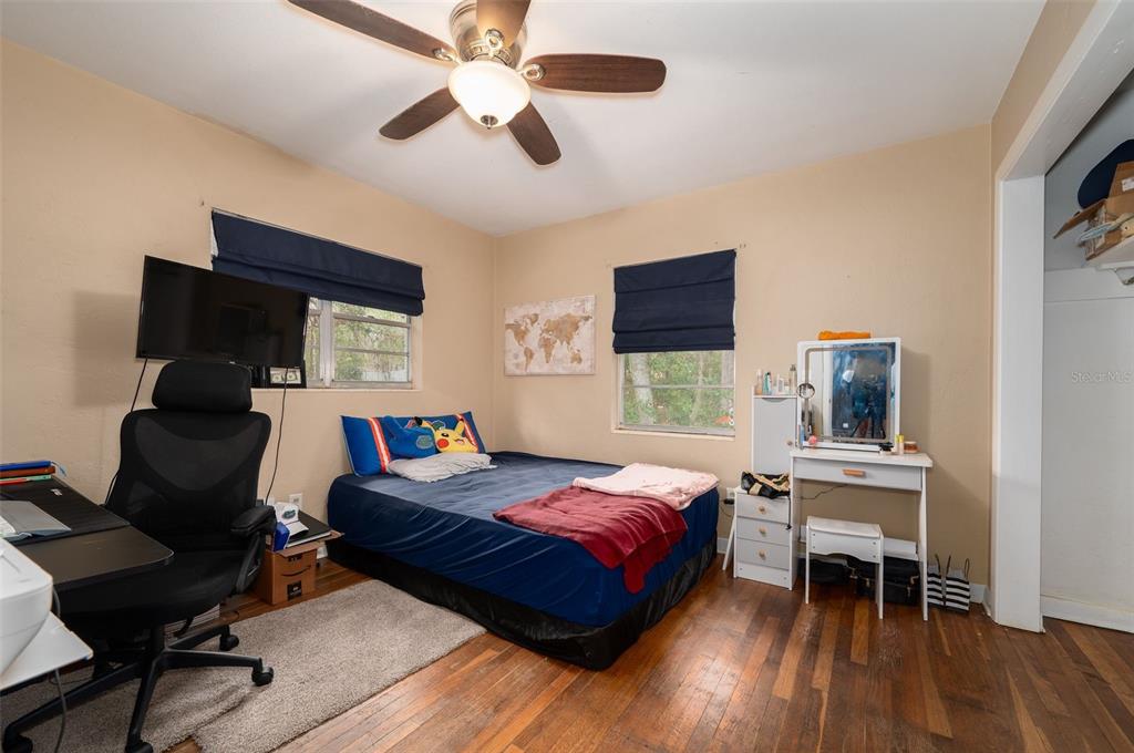 418 Northwest 27th Terrace Gainesville, FL 32607 - Photo 23 of 35