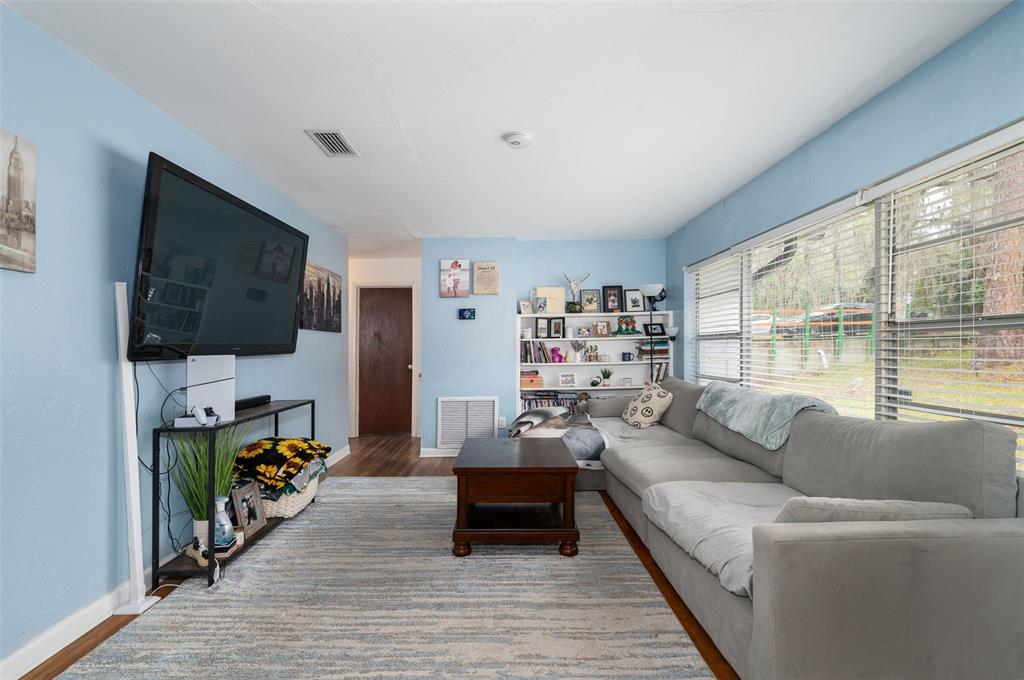 418 Northwest 27th Terrace Gainesville, FL 32607 - Photo 7 of 35