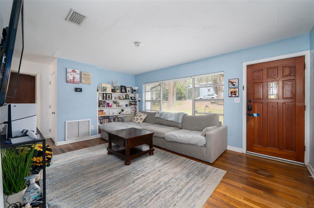 418 Northwest 27th Terrace Gainesville, FL 32607 - Photo 9 of 35