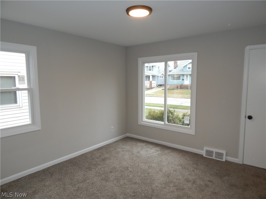 6170 Stanbury Road Parma, OH 44129 - Photo 7 of 27