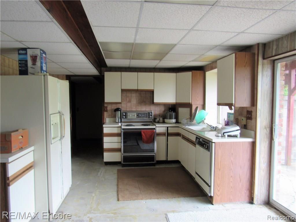 755 South Hurd Road Oxford, MI 48371 - Photo 18 of 24 IMG_0062.JPG