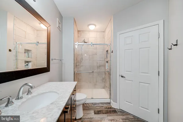 $444,900 | 801 South Greenbrier Street, Unit 113, Arlington, VA 22204