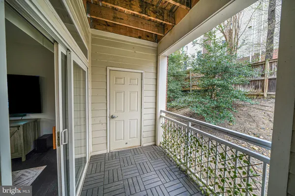 $444,900 | 801 South Greenbrier Street, Unit 113, Arlington, VA 22204