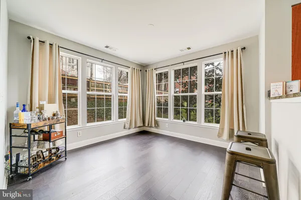 $444,900 | 801 South Greenbrier Street, Unit 113, Arlington, VA 22204