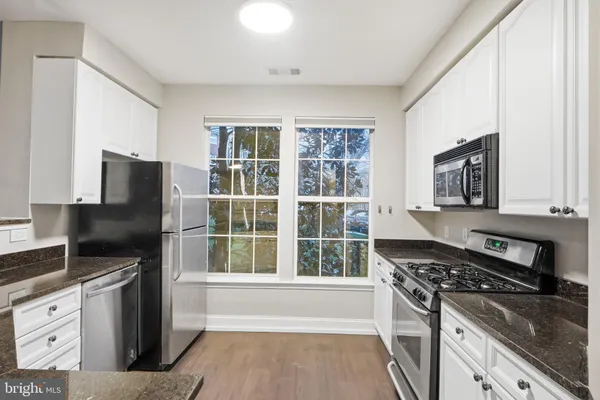 $444,900 | 801 South Greenbrier Street, Unit 113, Arlington, VA 22204