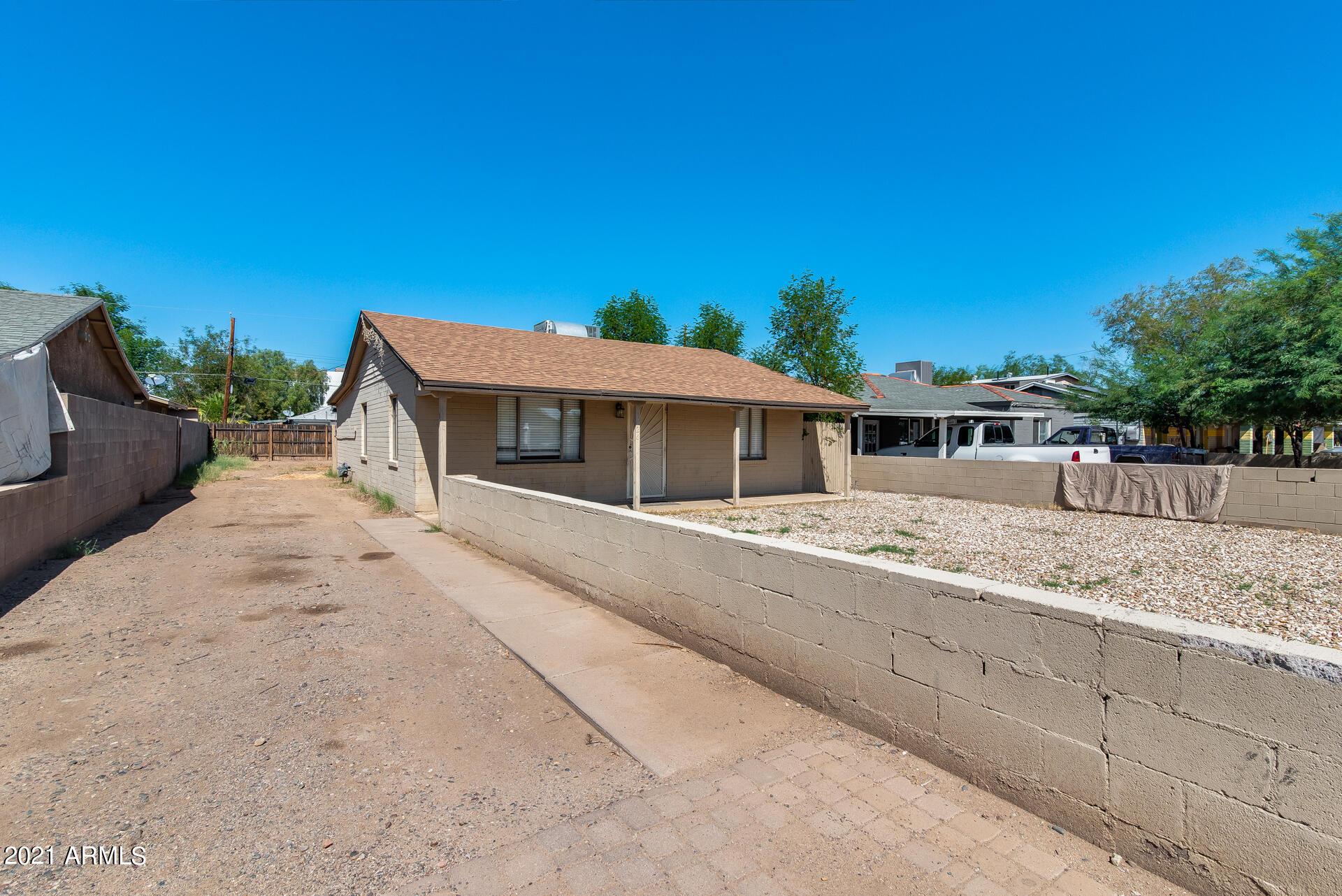 3026 West Monte Vista Road Phoenix, AZ 85009 - Photo 2 of 29