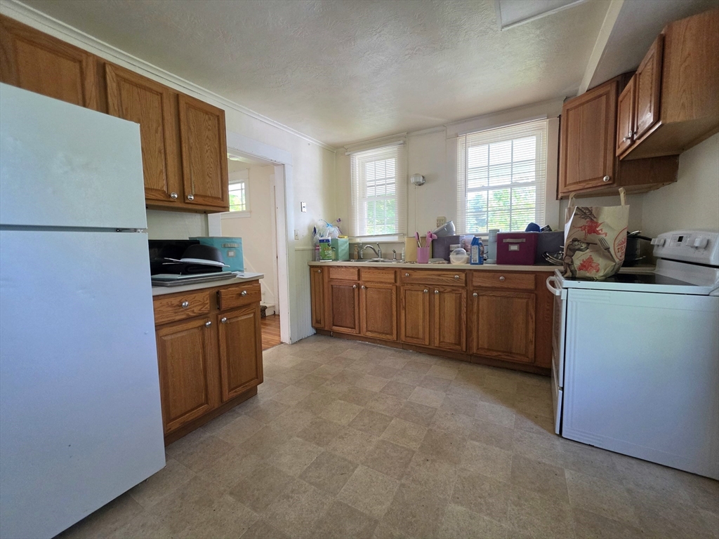 702-704 Main Street Amherst, MA 01002 - Photo 11 of 28