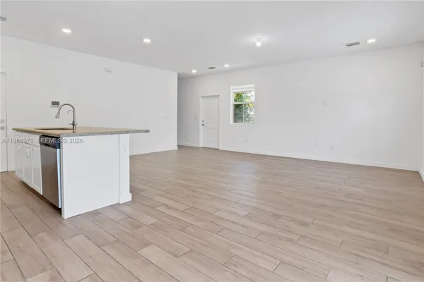 $3,100 | 846 Southeast 19th Street, Homestead, FL 33034