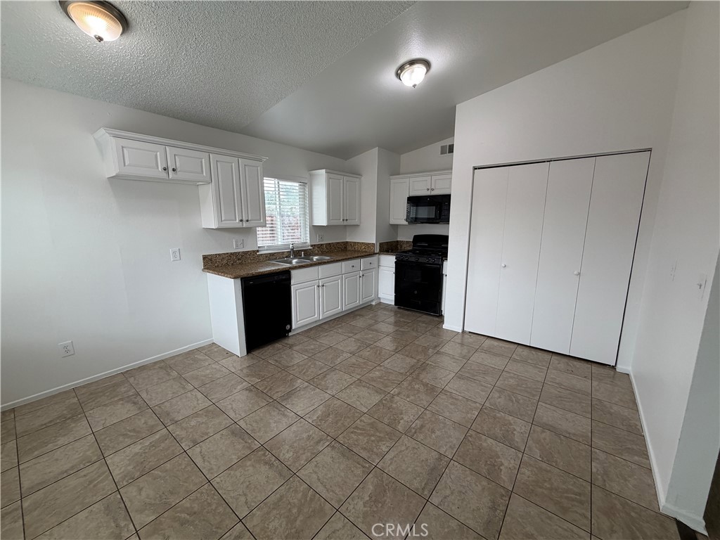 7335 Lydia Avenue Riverside, CA 92504 - Photo 7 of 43