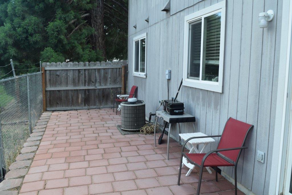 636 Shadow Way Central Point, OR 97502 - Photo 20 of 23 DSC_0042