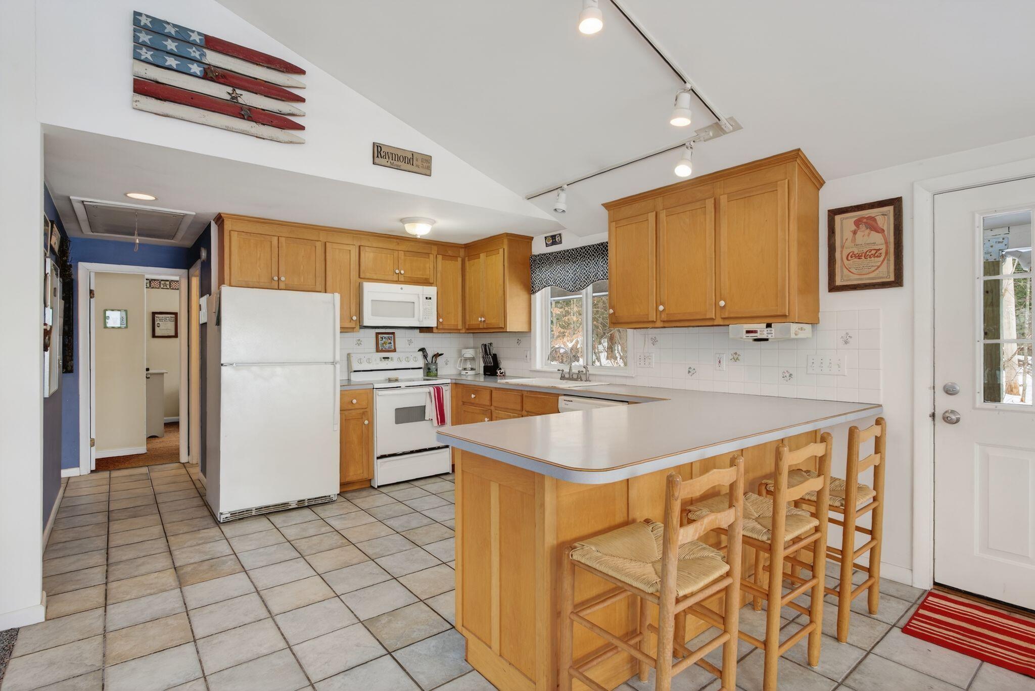 89 Shaw Road Raymond, ME 04071 - Photo 12 of 28 39_DSC06365