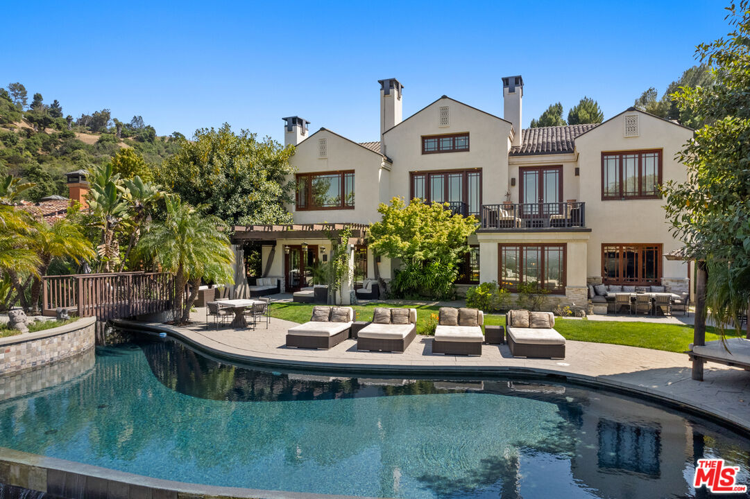 13947 Durham Road Beverly Hills, CA 90210 - Photo 41 of 46