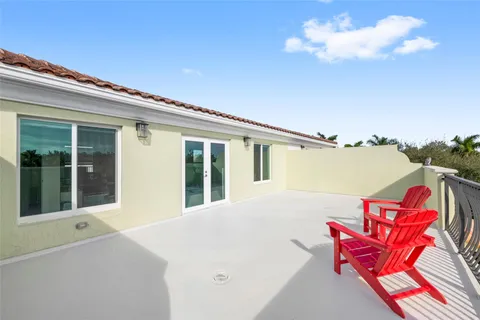 $1,295,000 | 2517 Northeast 18th Street, Fort Lauderdale, FL 33305