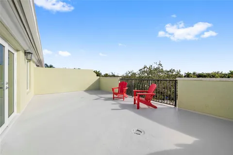 $1,295,000 | 2517 Northeast 18th Street, Fort Lauderdale, FL 33305