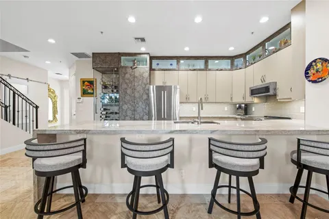 $1,295,000 | 2517 Northeast 18th Street, Fort Lauderdale, FL 33305