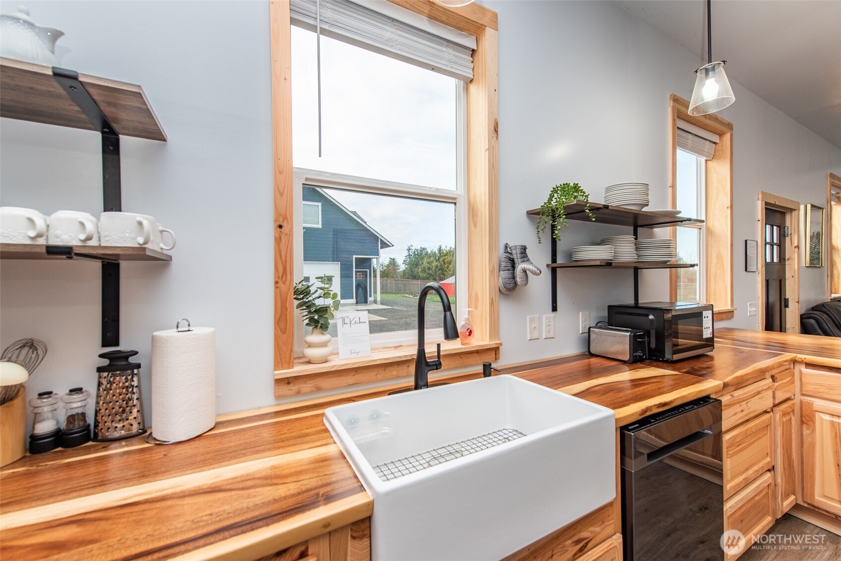 132 Milky Way Sequim, WA 98382 - Photo 7 of 40