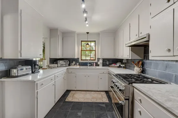 $549,000 | 304 3rd Street, Osyka, MS 39657