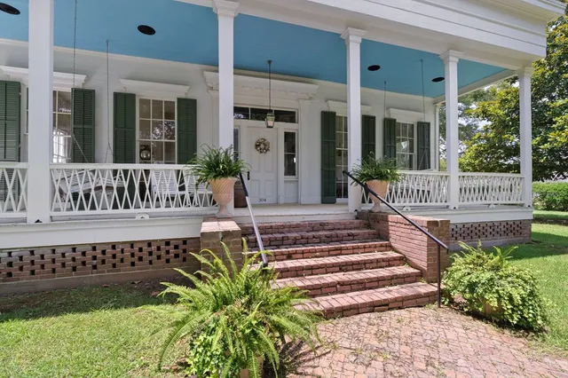 $549,000 | 304 3rd Street, Osyka, MS 39657