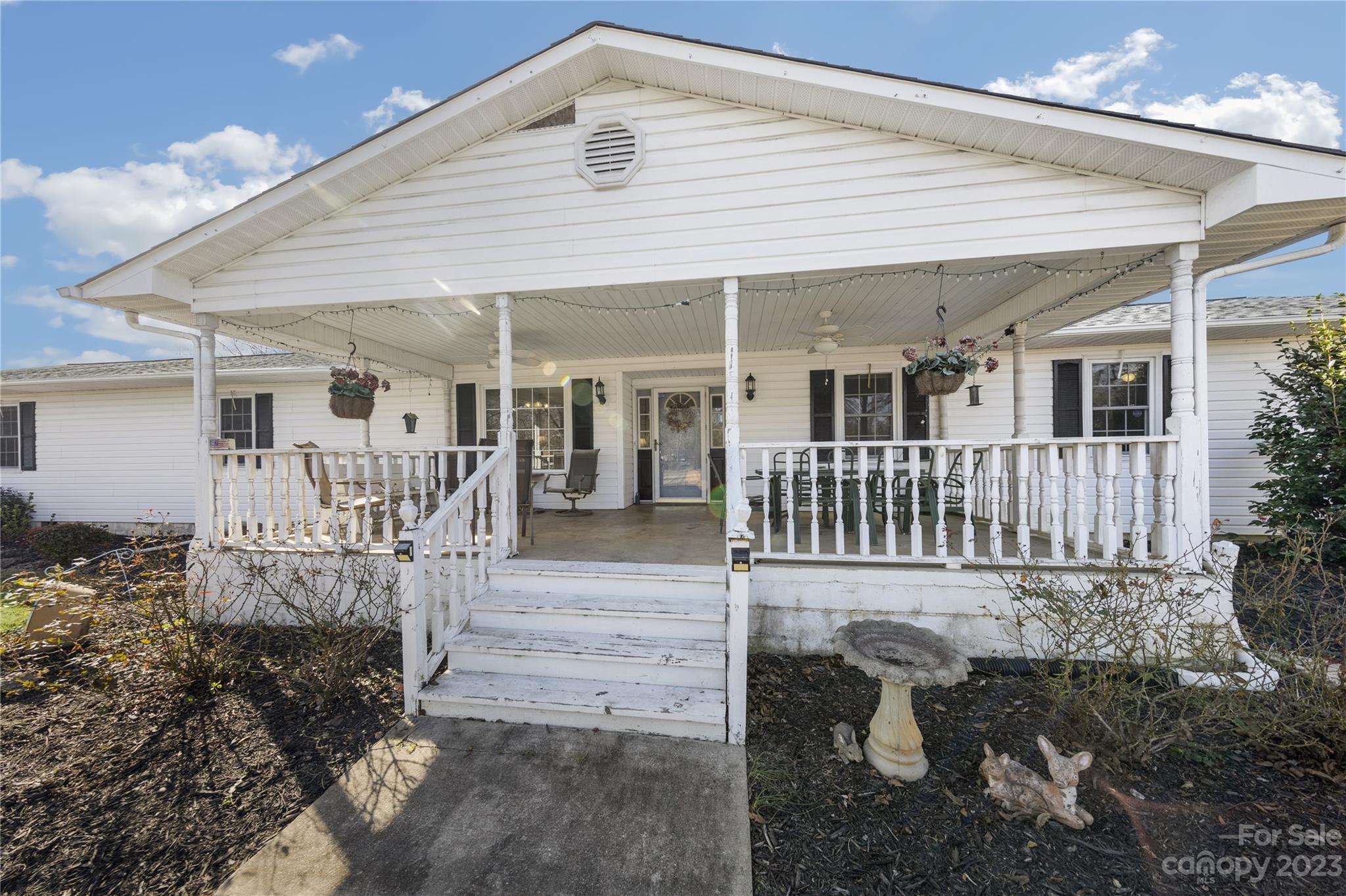 1260 State Rd S-46-536 Rock Hill, SC 29732 - Photo 2 of 34 a front view of a house with a porch