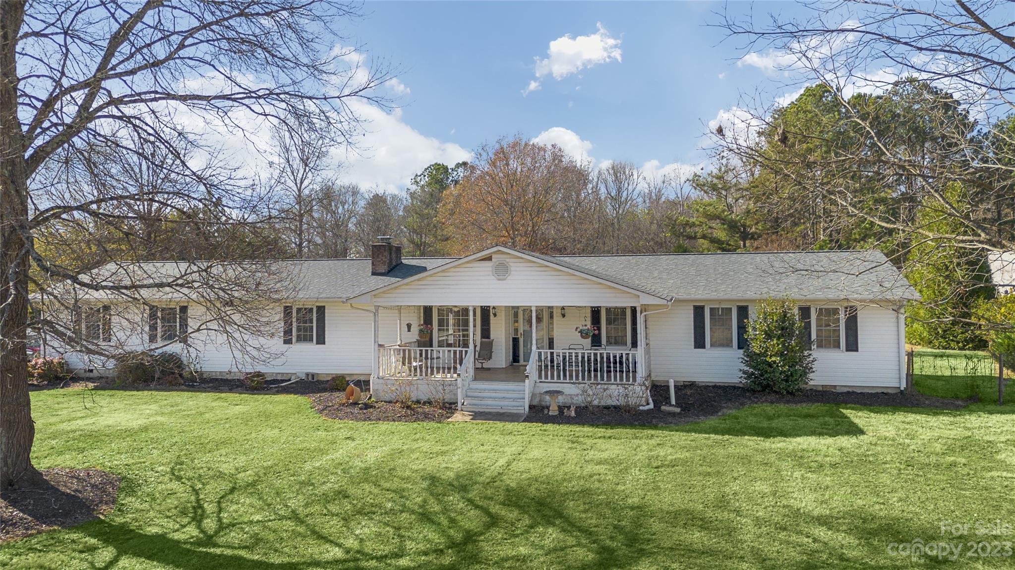 1260 State Rd S-46-536 Rock Hill, SC 29732 - Photo 27 of 34 a front view of a house with garden