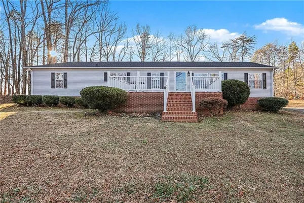 $279,900 | 1115 Cross Creek Drive, Walnut Cove, NC 27052