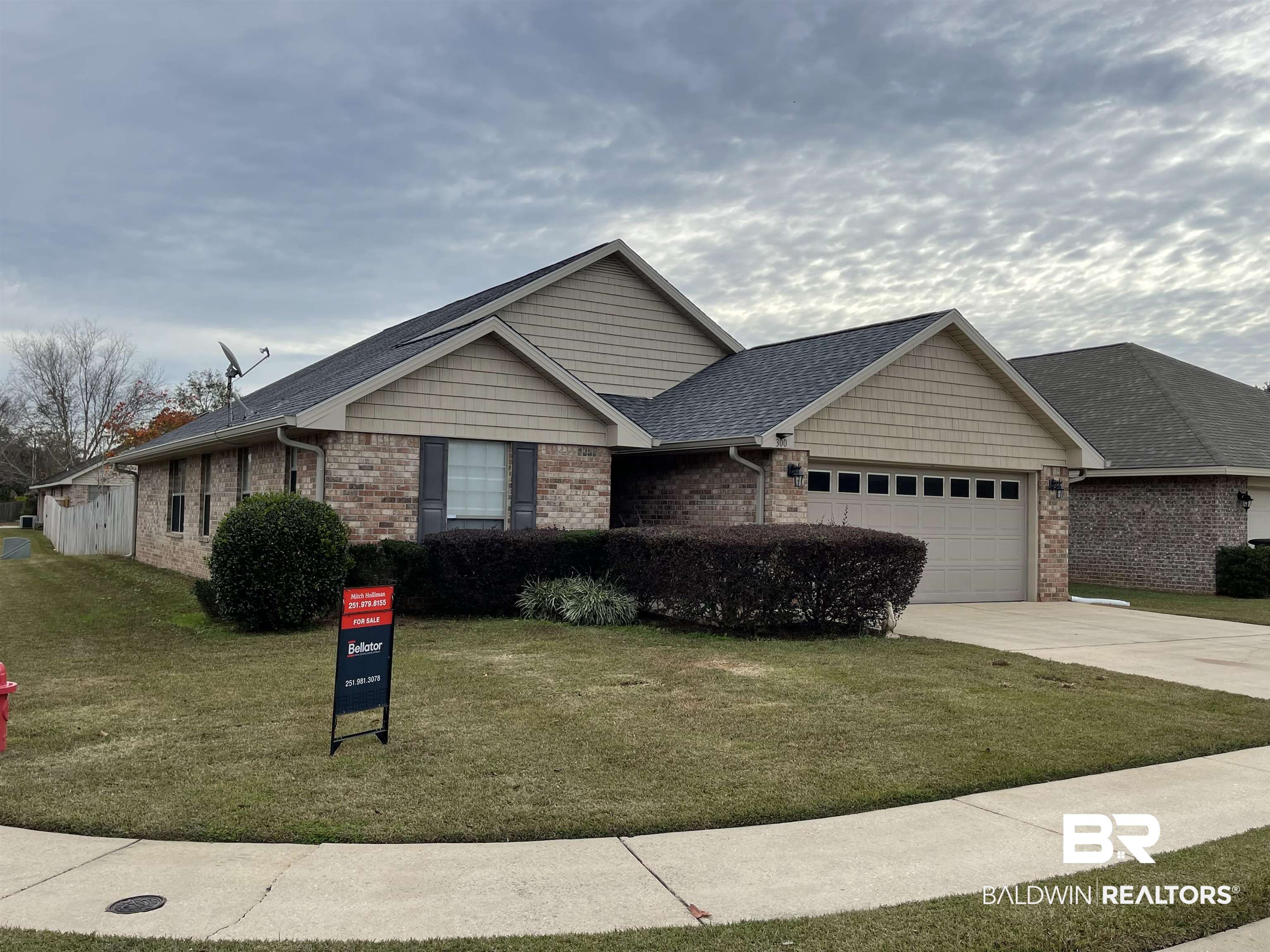 300 Wyatt Court Foley, AL 36535 - Photo 2 of 35