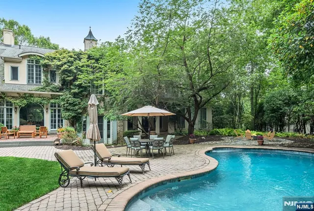 $3,700,000 | 505 Timberline Drive, Franklin Lakes, NJ 07417