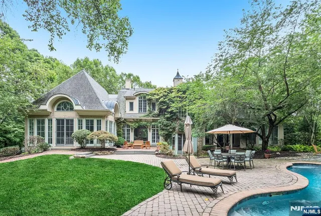 $3,700,000 | 505 Timberline Drive, Franklin Lakes, NJ 07417