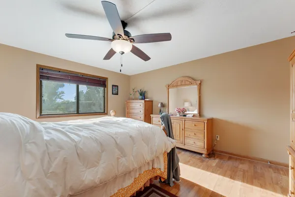 $169,500 | 1304 West Medicine Lake Drive, Unit 323, Plymouth, MN 55441