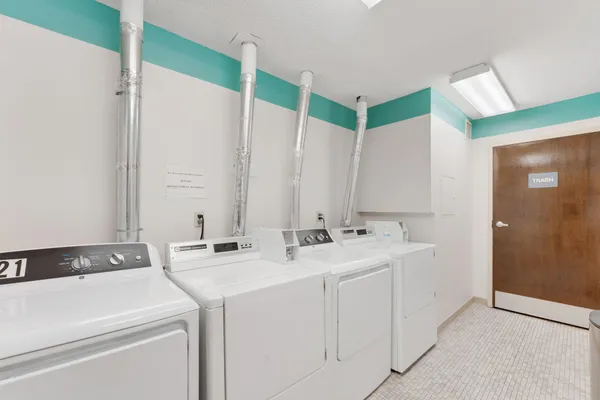 $169,500 | 1304 West Medicine Lake Drive, Unit 323, Plymouth, MN 55441