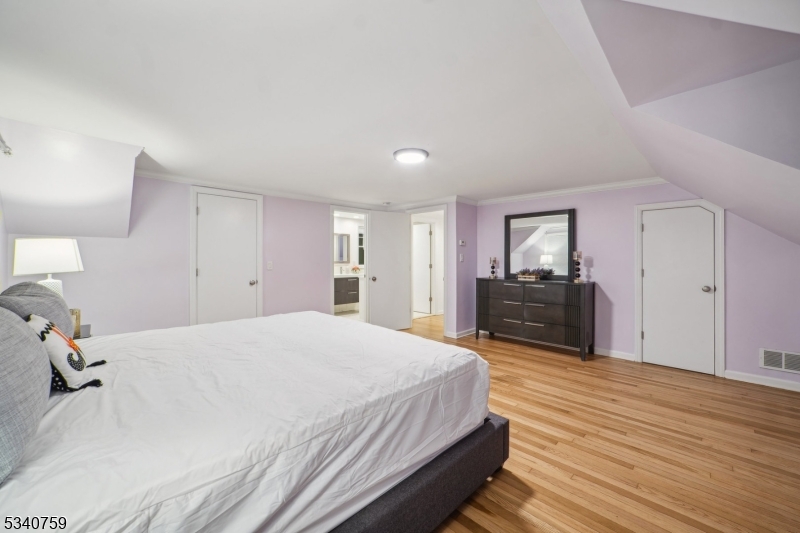 23 Undercliff Road Millburn, NJ 07041 - Photo 19 of 32