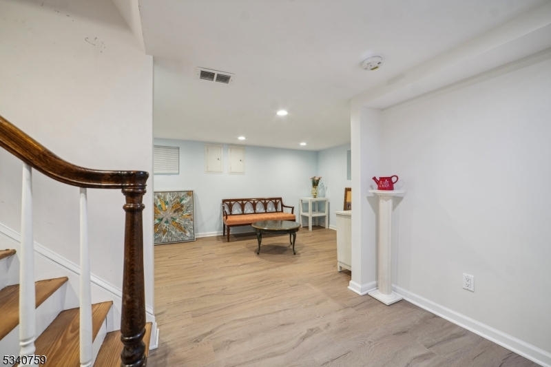 23 Undercliff Road Millburn, NJ 07041 - Photo 27 of 32