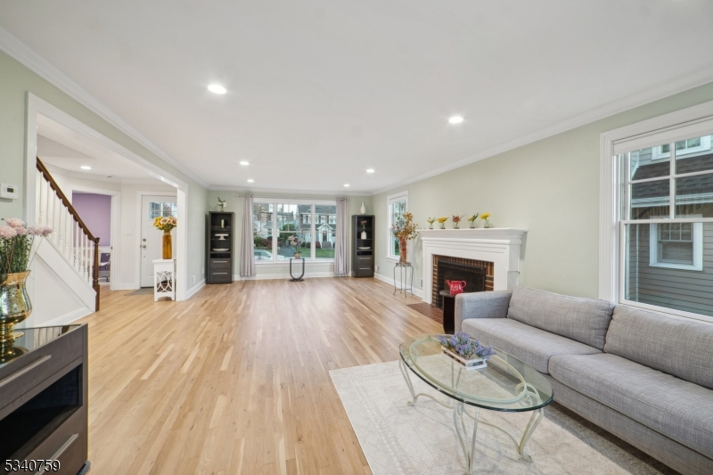 23 Undercliff Road Millburn, NJ 07041 - Photo 3 of 32