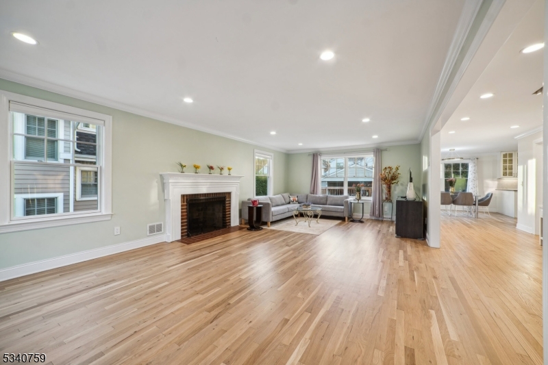 23 Undercliff Road Millburn, NJ 07041 - Photo 4 of 32