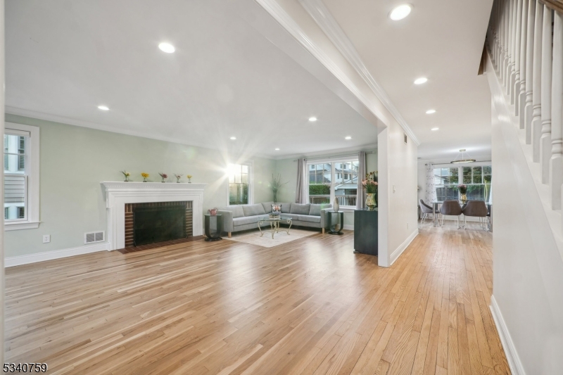 23 Undercliff Road Millburn, NJ 07041 - Photo 5 of 32