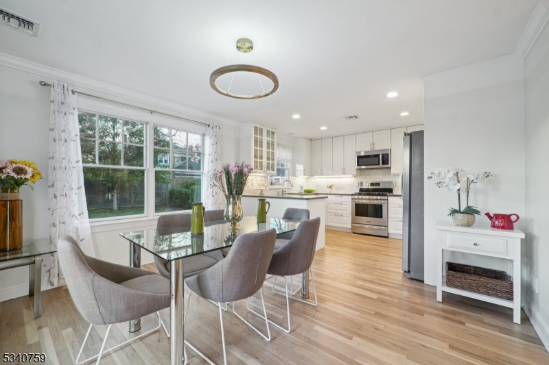 23 Undercliff Road Millburn, NJ 07041 - Photo 9 of 32