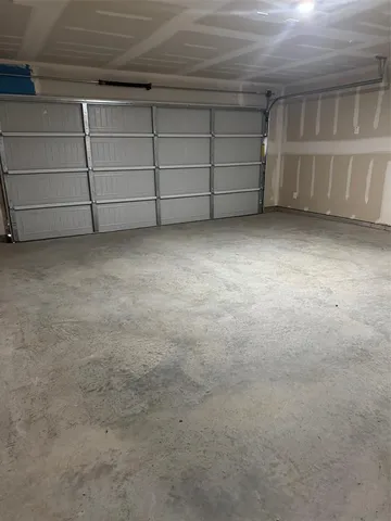 $2,300 | 216 Arbor Court, Granbury, TX 76048