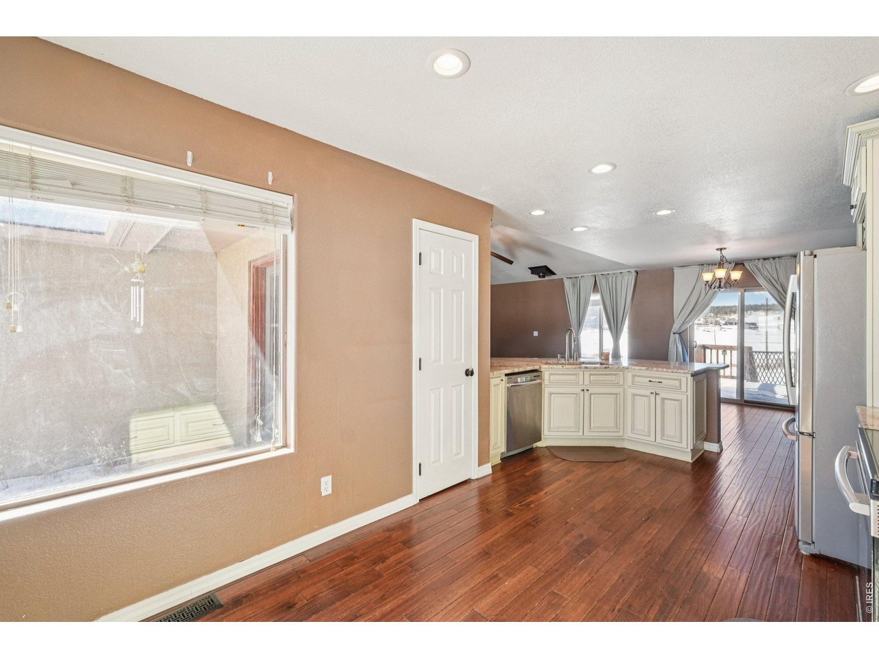 573 Empire Road Florissant, CO 80816 - Photo 15 of 47